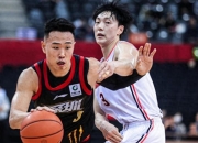 爱游戏-霍勒迪在焦点战证明自己，吉林队横扫老鹰