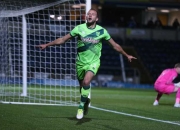 爱游戏下载-包含诺里奇客场取胜，喜获关键三分的词条