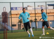 爱游戏娱乐-包含大连一方终结连败，拦住保级对手步伐的词条