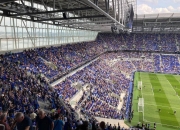 爱游戏大厅-英超赛场惊现意外情况，球迷热议未解之谜