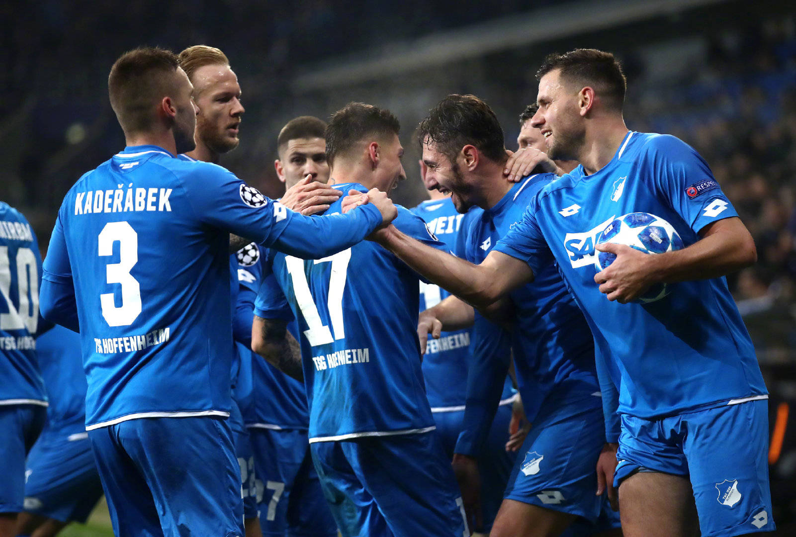 斯图加特球队面临危机,需要迅速调整状态 斯图加特球队面临危机,需要迅速调整状态