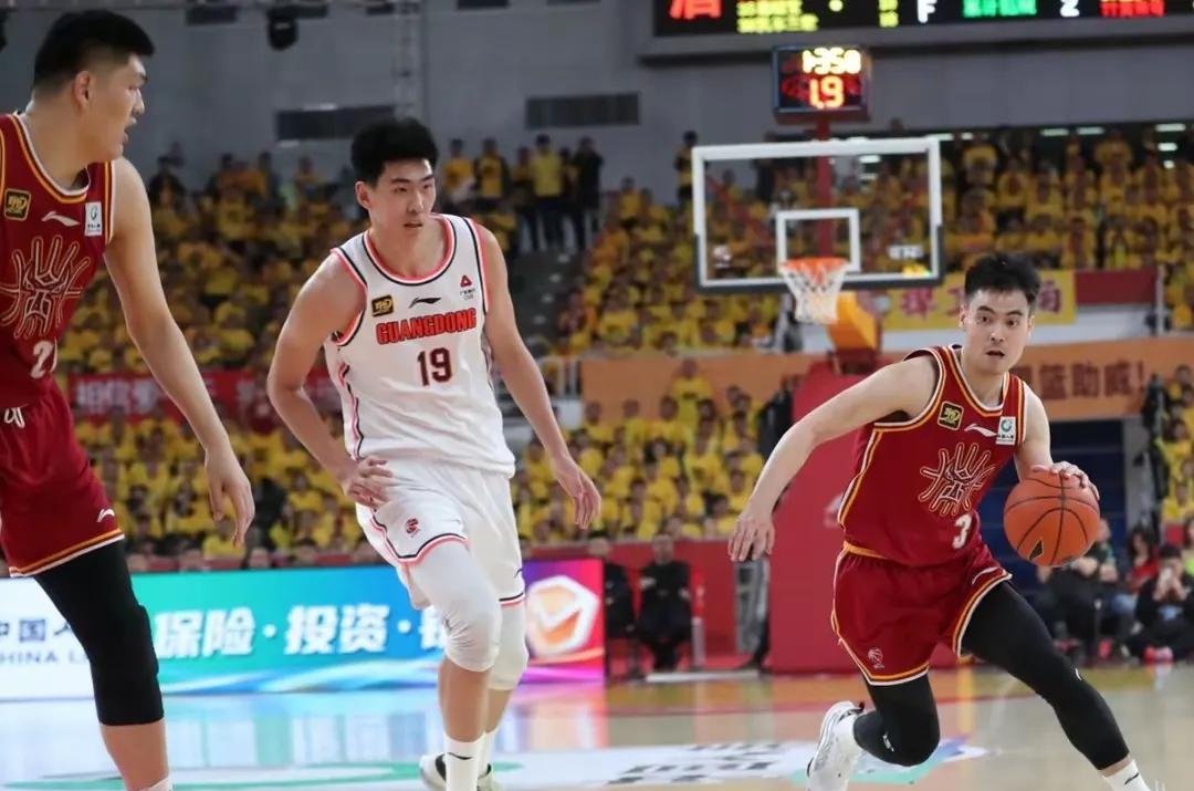 职业篮球联赛迎来激动人心的淘汰赛，局势混乱的简单介绍