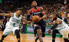 包含兰多夫困住篮框布拉德利-比尔抽筋,最后关头砍下致胜三分的词条 包含兰多夫困住篮框布拉德利-比尔抽筋,最后关头砍下致胜三分的词条