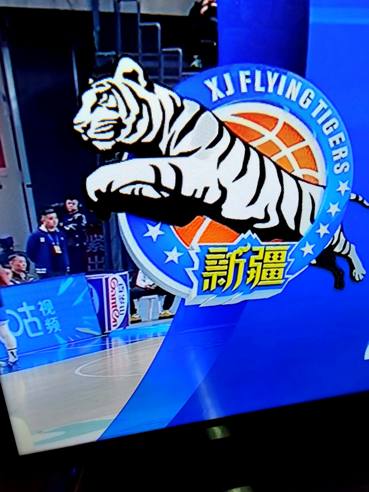 关于篮球职业赛事中一支实力强劲的球队连胜不断的信息 关于篮球职业赛事中一支实力强劲的球队连胜不断的信息