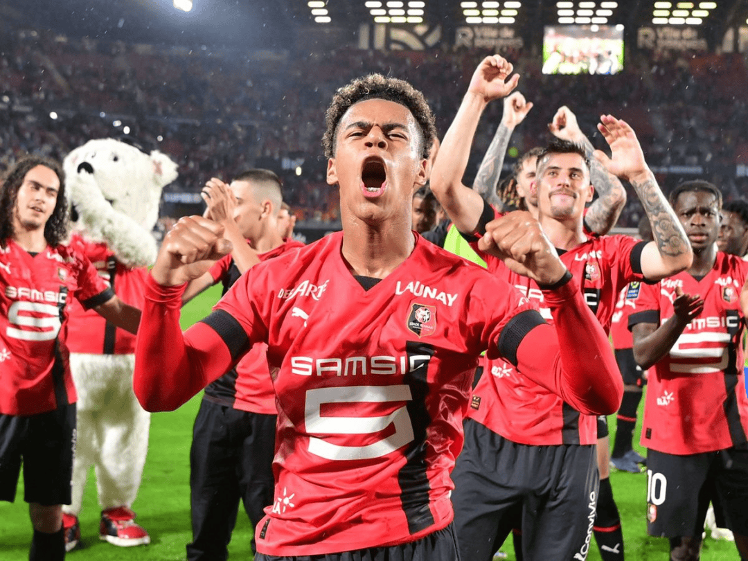 关于南特队在法国联赛中以优异表现跻身前列的信息 关于南特队在法国联赛中以优异表现跻身前列的信息