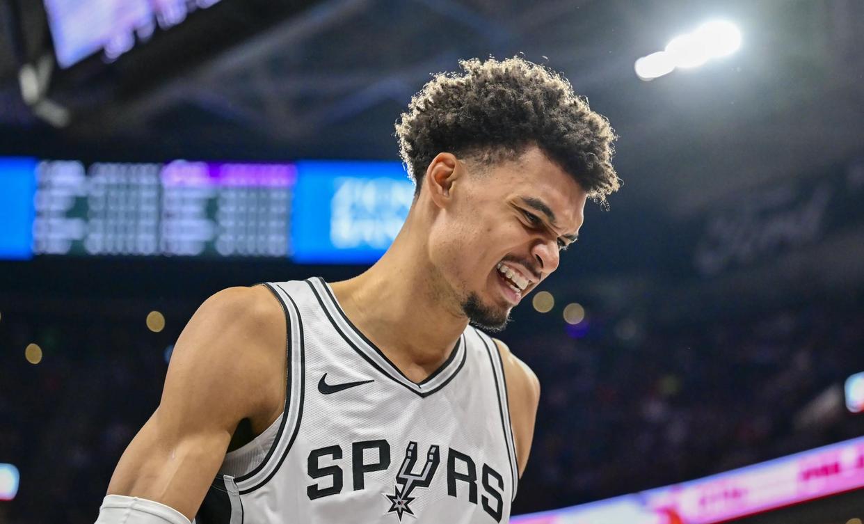 关于马刺表现出色,球员攻防兼备,领先对手多分的信息 关于马刺表现出色,球员攻防兼备,领先对手多分的信息