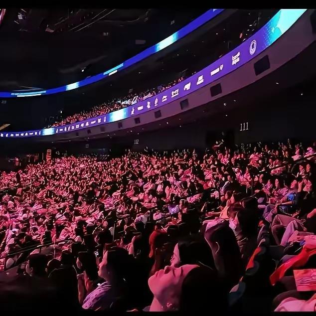 观众的力量:现场氛围如何影响比赛?的简单介绍 观众的力量:现场氛围如何影响比赛?的简单介绍