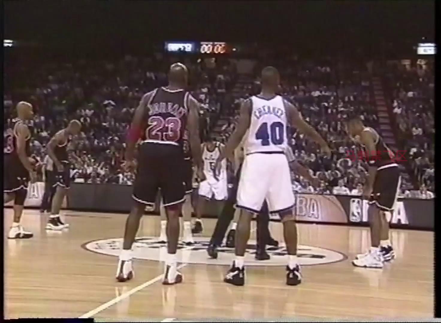 包含小牛客场击败公牛，豪取重要三分的词条