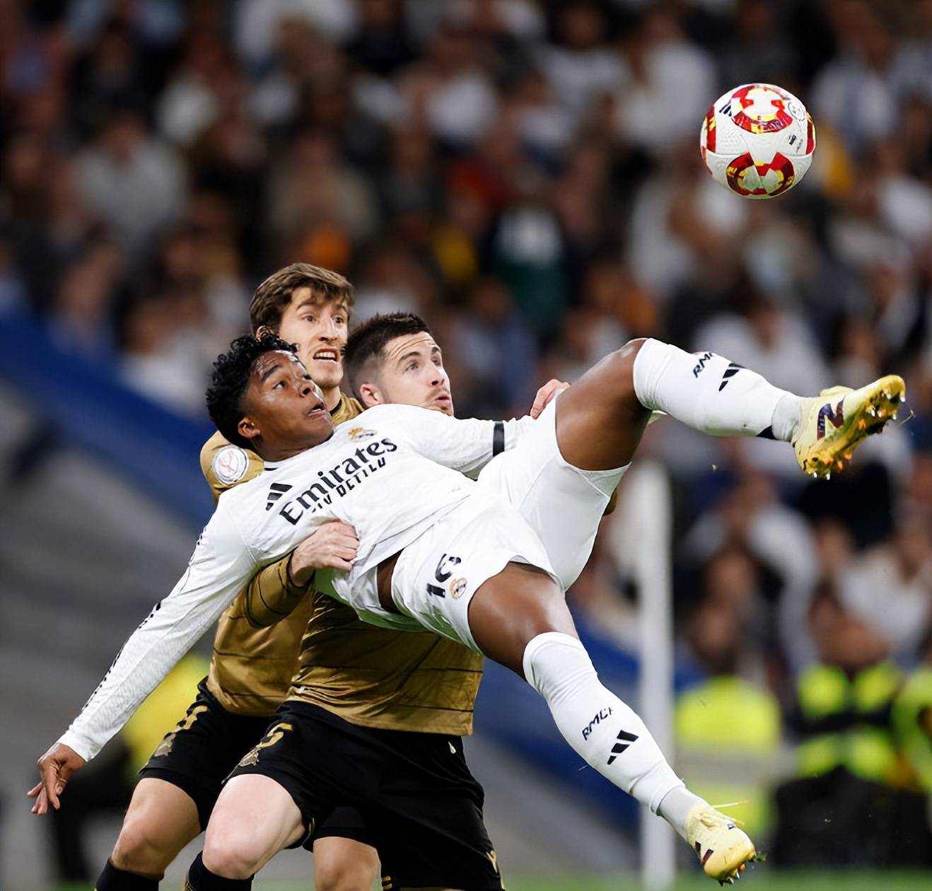 皇马勉强晋级,马德里竞技终结征程 皇马勉强晋级,马德里竞技终结征程