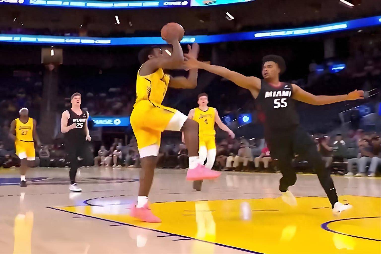 包含热火成功逆袭湖人,全队表现出彩!的词条 包含热火成功逆袭湖人,全队表现出彩!的词条