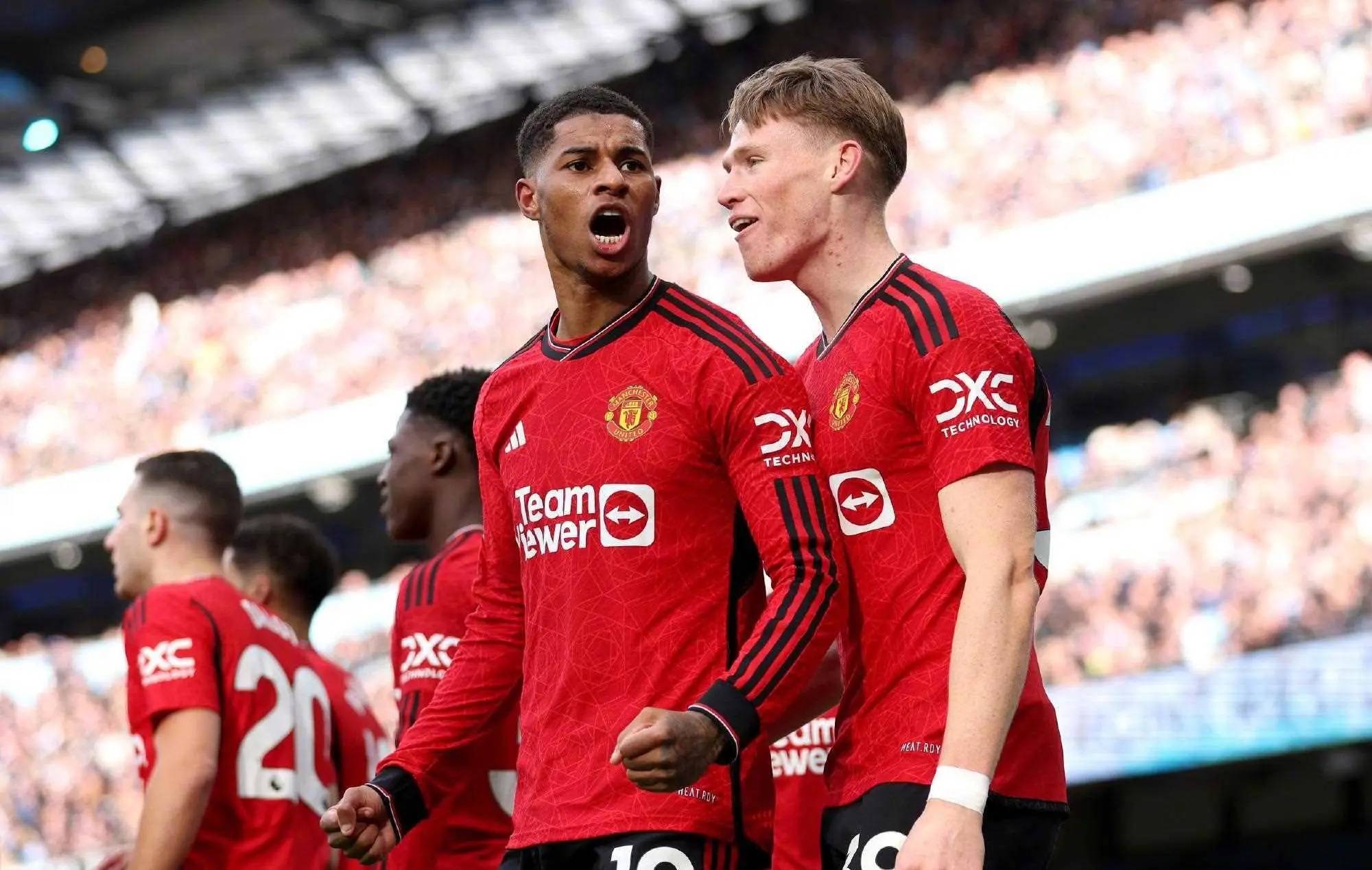 包含切尔西主场不敌曼联，英超前四形势再生变的词条