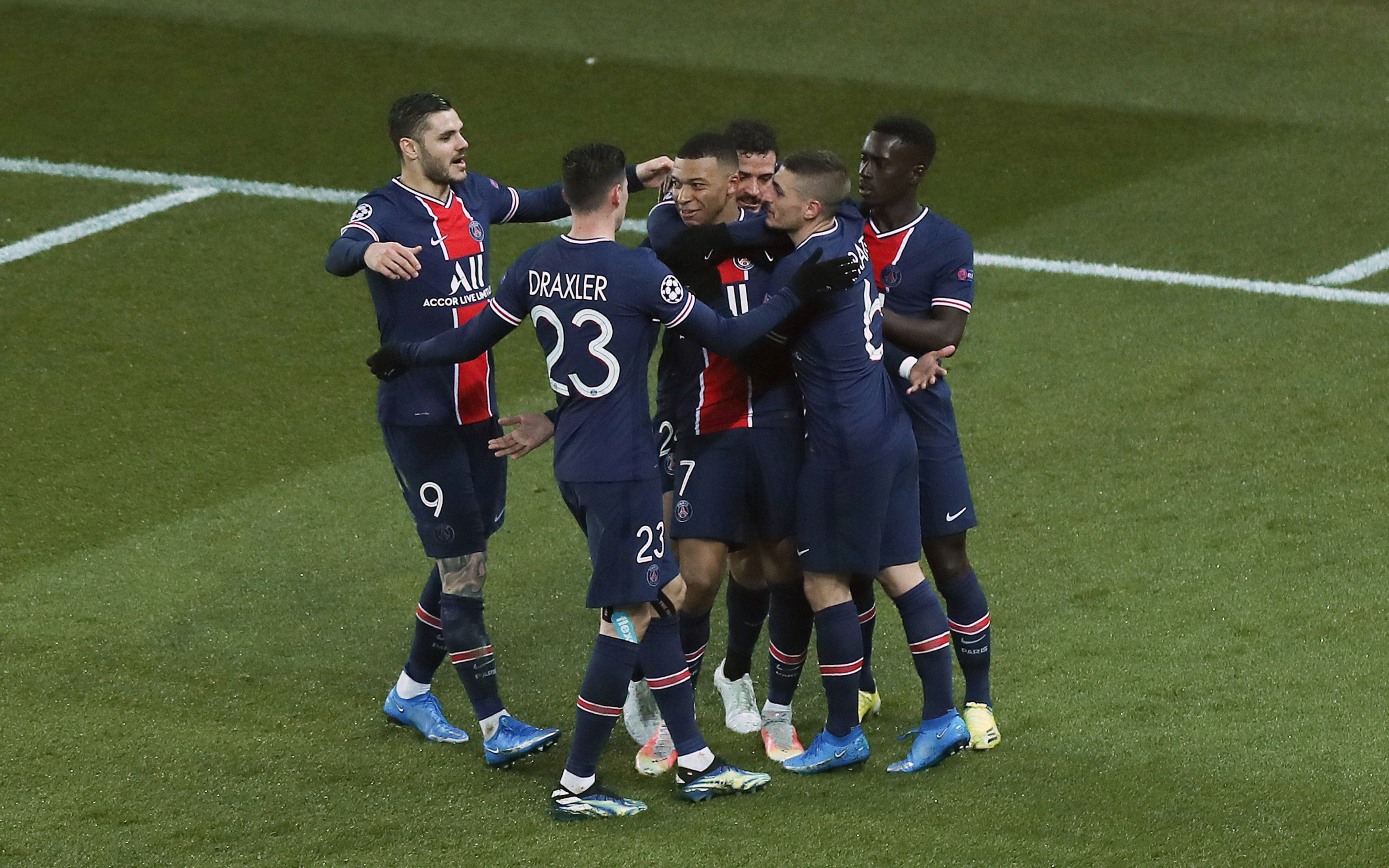 巴黎圣日耳曼球员展现出色技艺 巴黎圣日耳曼球员展现出色技艺