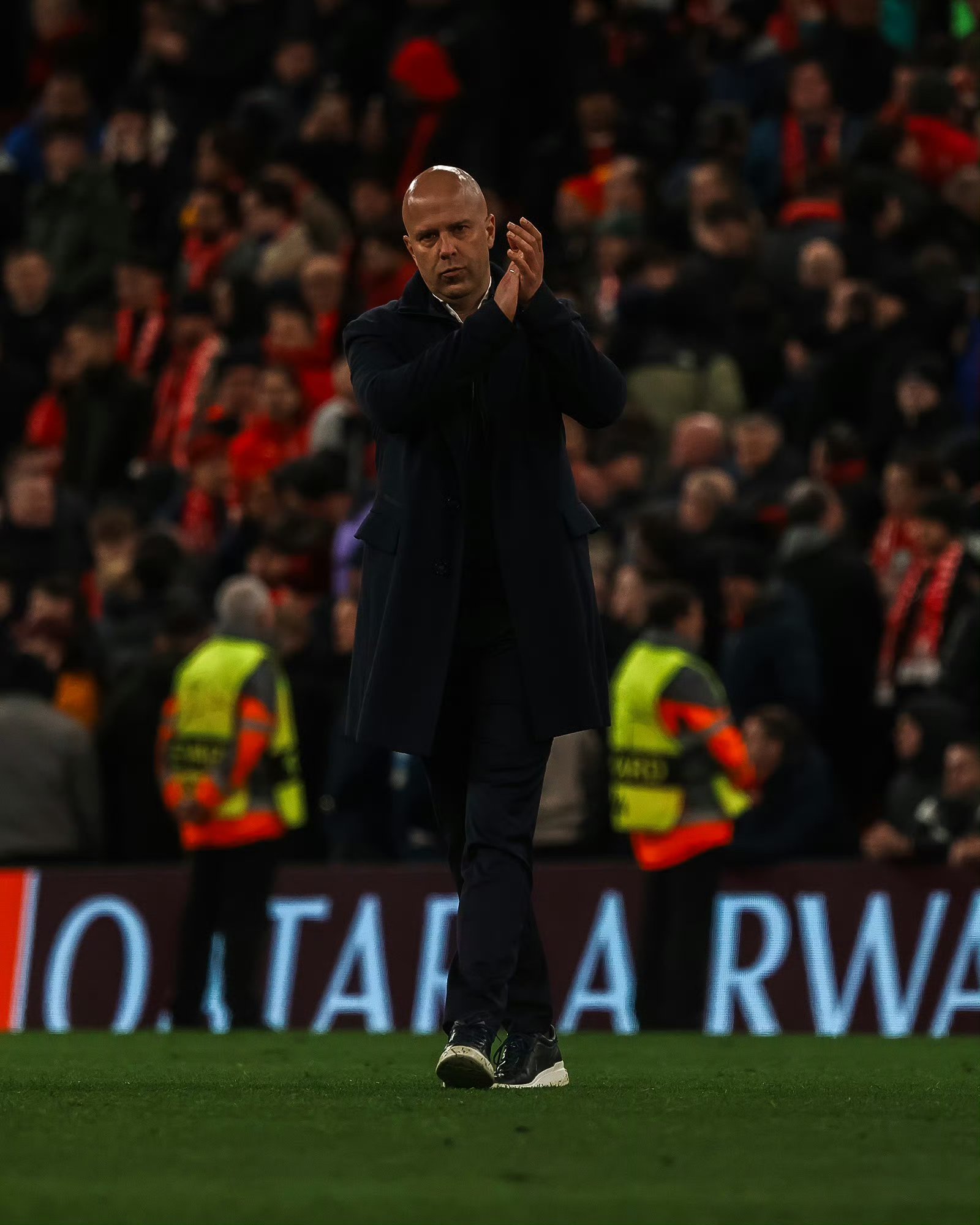 利物浦欧冠战败,球迷心痛不已,球队寻觅正名机会 利物浦欧冠战败,球迷心痛不已,球队寻觅正名机会