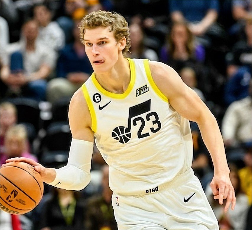 爵士队球员个人表现出色,队内竞争加剧! 爵士队球员个人表现出色,队内竞争加剧!