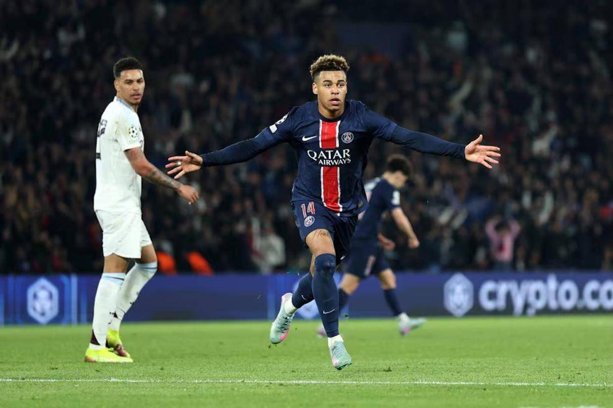 关于法国门将失误连连故意避谈下一步计划的信息