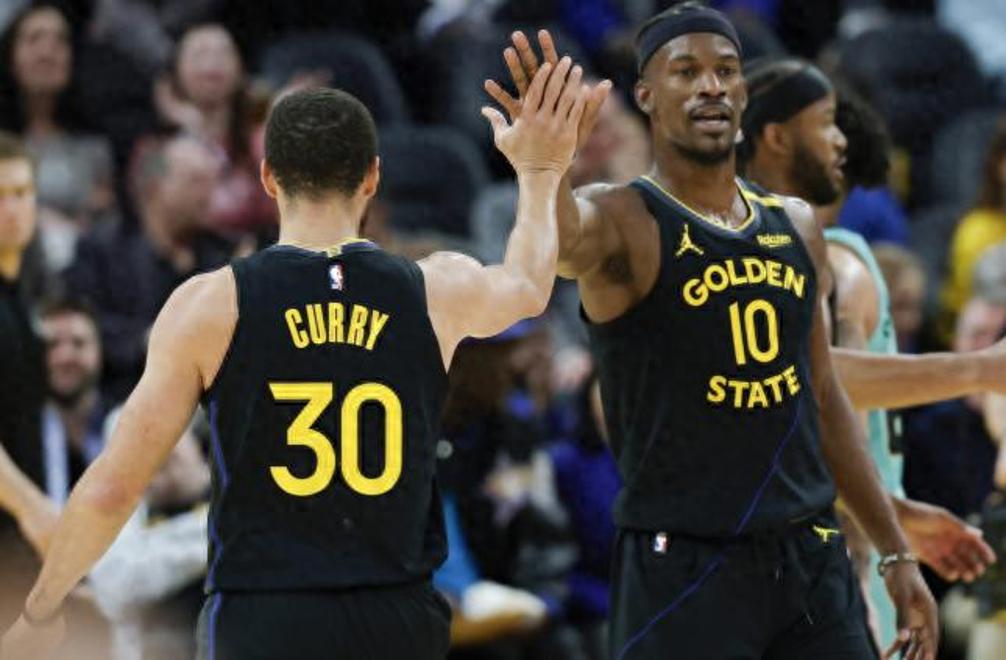 魔术险胜天津队,库里状态火热 魔术险胜天津队,库里状态火热