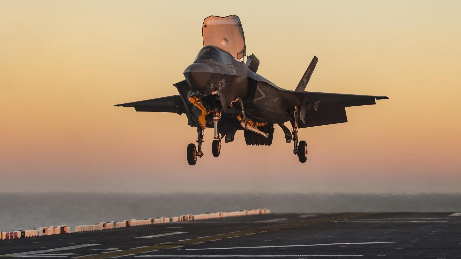 德罗赞关键先生显神威,魔术硬仗中险胜猛龙